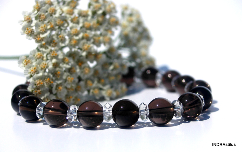 Füstkvarc karkötő hegyikristállyal